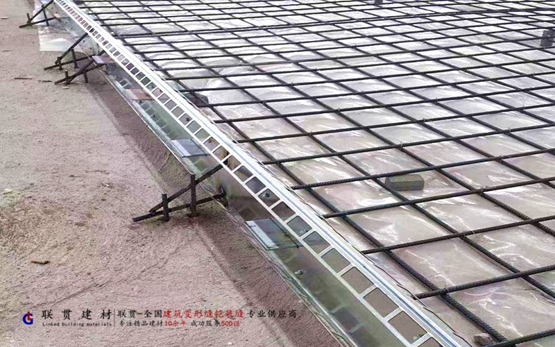 四川省LG160-3000镀锌钢板铠装缝案例